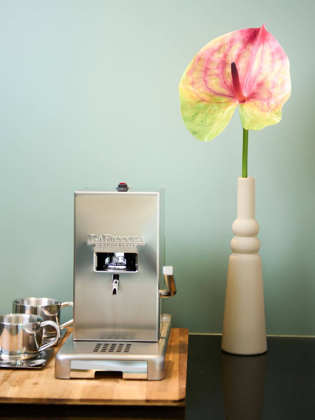 The Solo No.7 - Kunstblume inkl. Vase