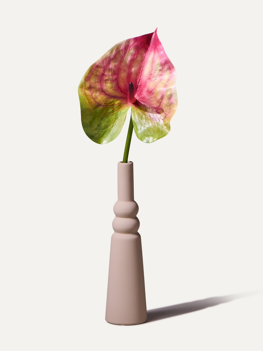 The Solo No.7 - Kunstblume inkl. Vase