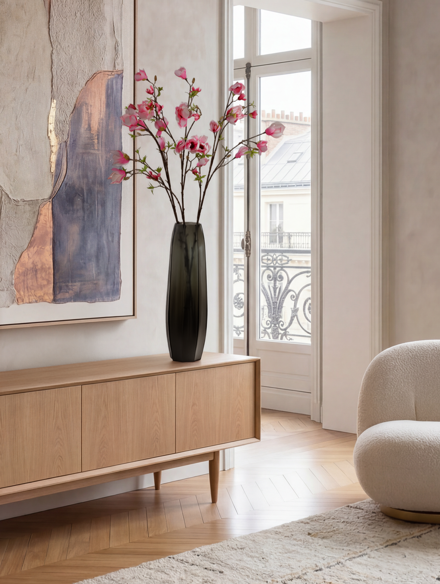 MagnoliaLookinLivingroom.png