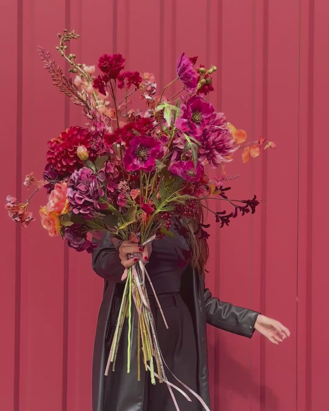 Video laden: Bouquet "Coral Crush" - Grösse L