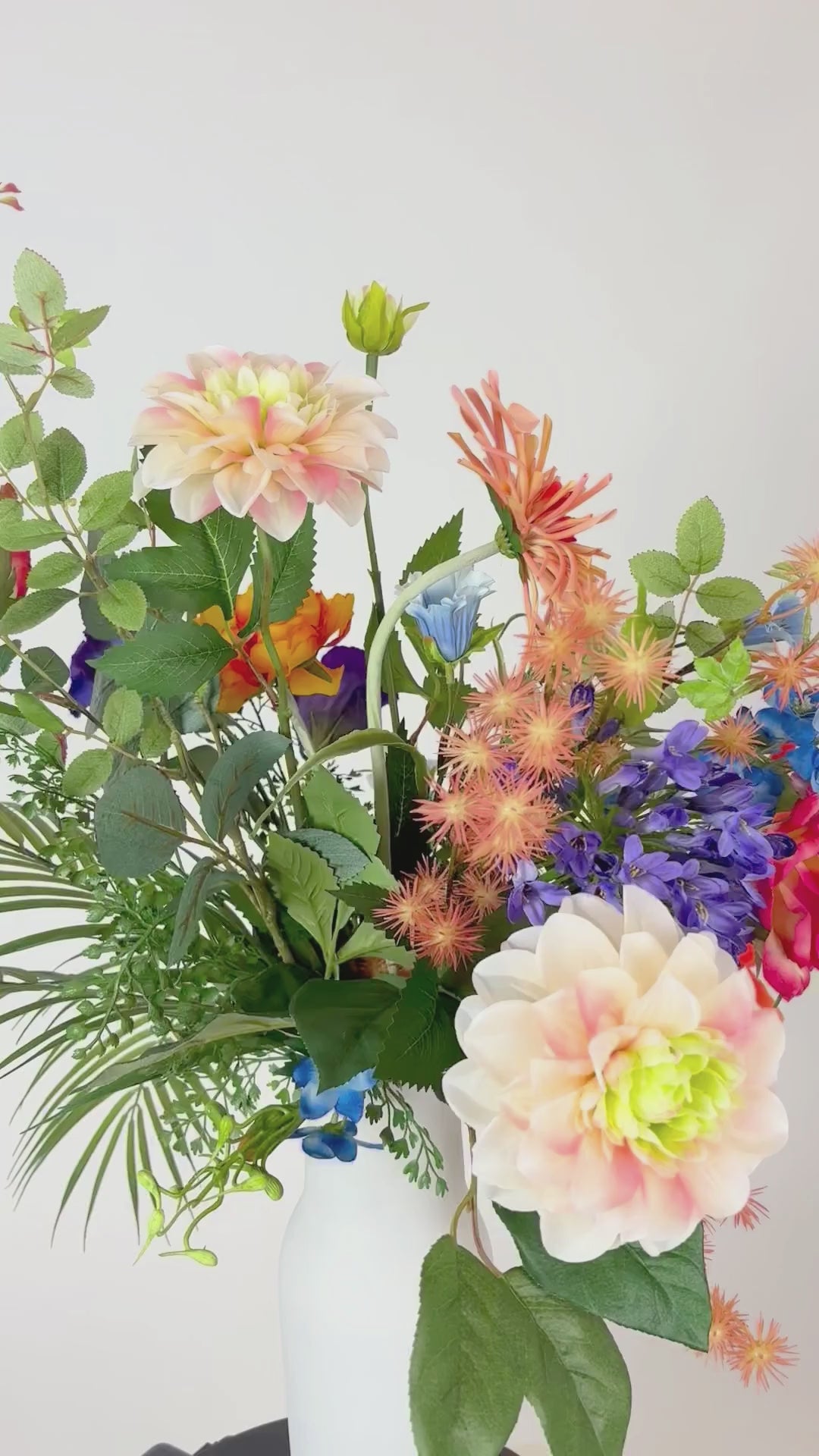 Load video: Bouquet "Pretty Powerful" - Size M