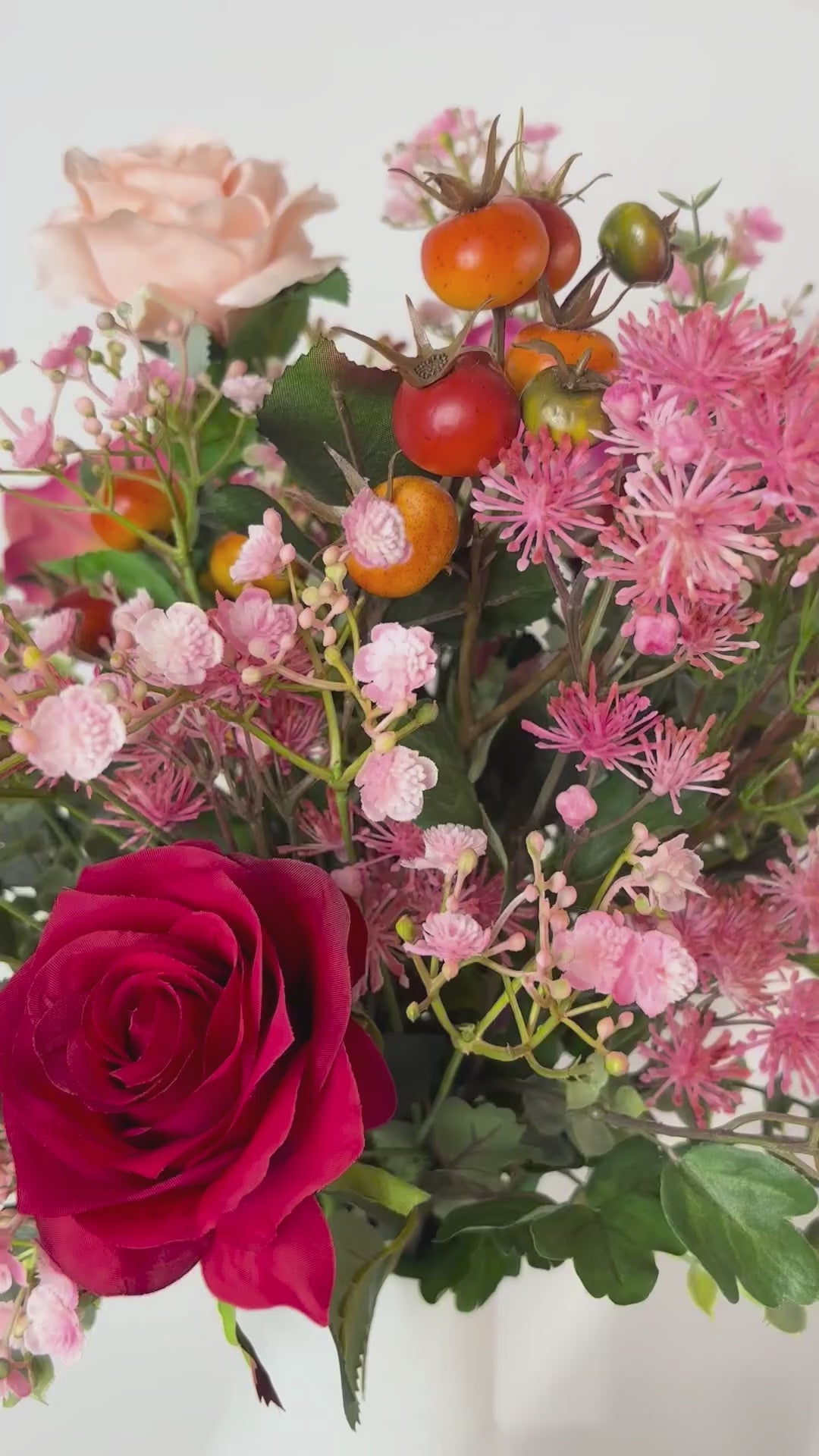 Video laden: Bouquet "Flame Roses" - Grösse S