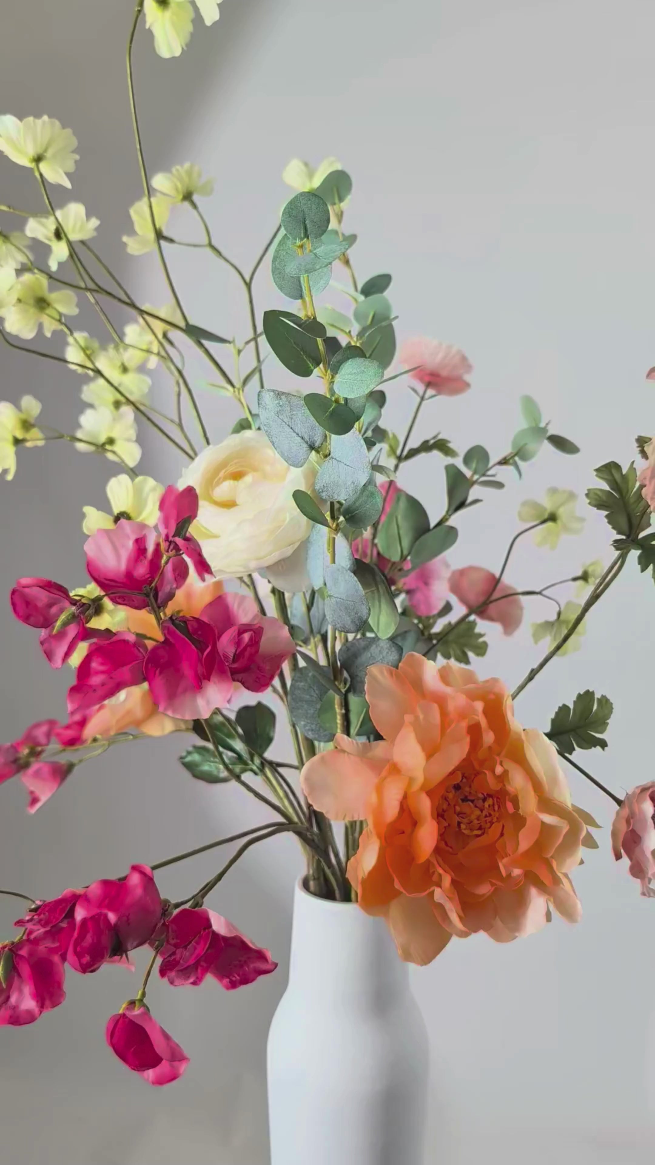 Load video: Bouquet "Rimini" - Size L